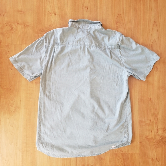 Vans Short Sleeve Light Blue Botton Up Shirt - Picture 2 of 6